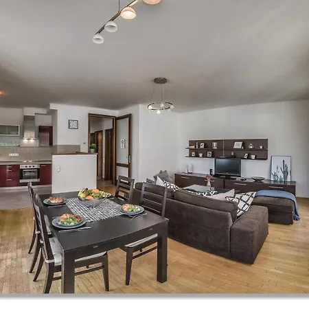 Apartahotel Urban Gozsdu 3*